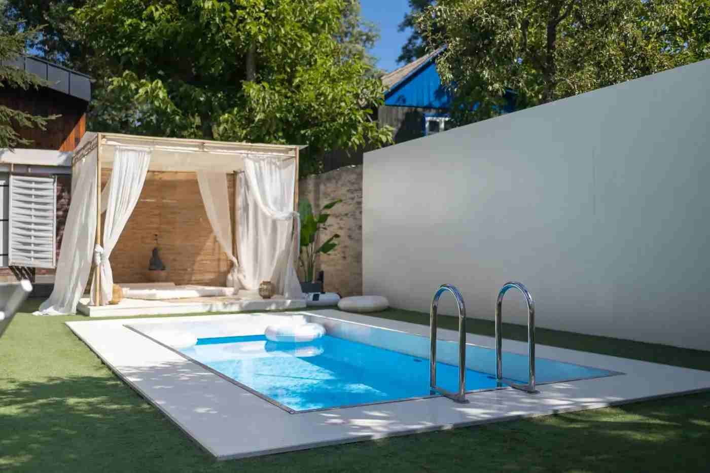 Swimpool 360 pool cleaning and maintenance services